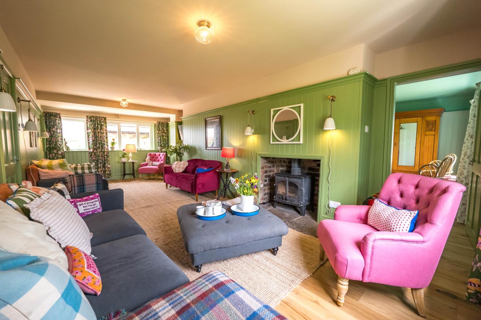 סקאנת'ורפ Large Country Cottage, Sleeps 8 - Spa Facilities, Garden Bar, Catering Services, Free Parking, Nature Reserve, Hen Parties מראה חיצוני תמונה